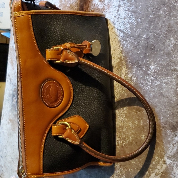 Dooney & Bourke Handbags - Vintage Dooney & Bourke purse